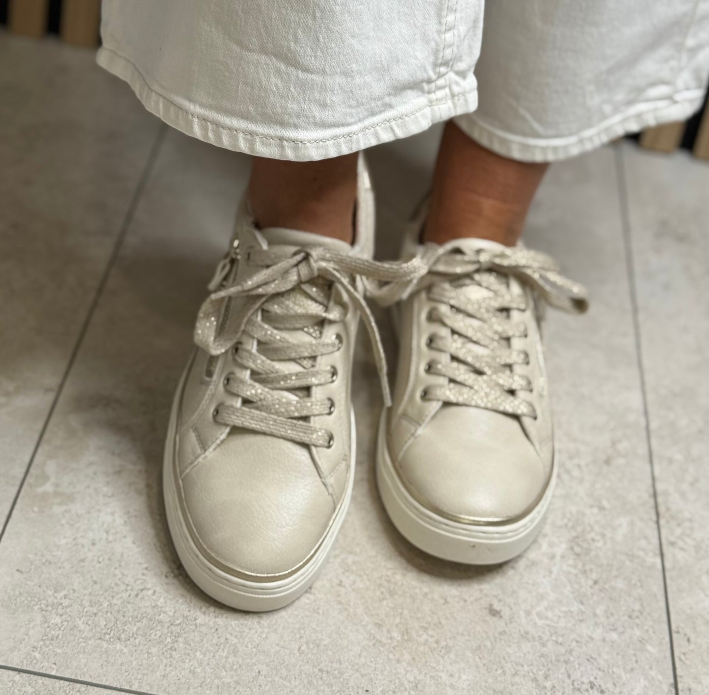 Mustang - Beige Side Zip Trainer