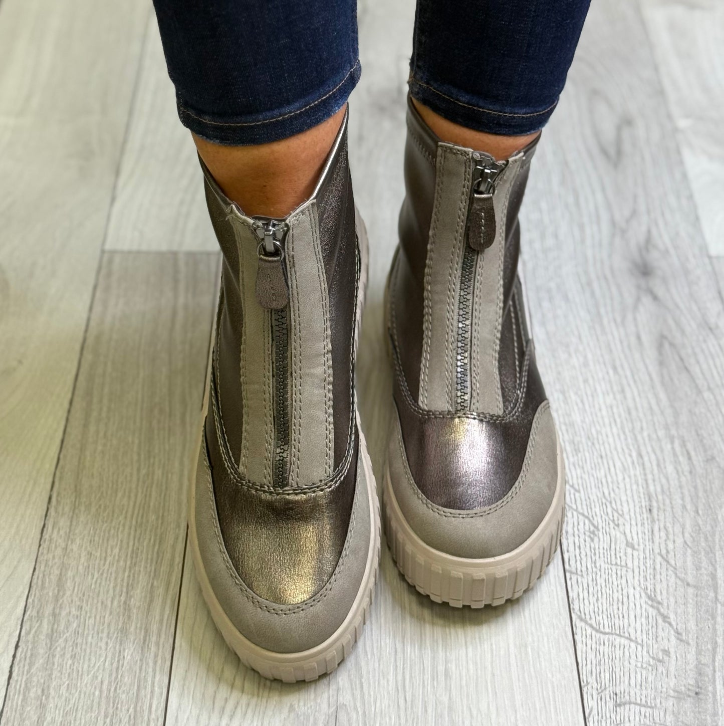 Jana - Grey/Bronze Combo Boot