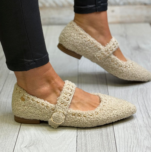 Xti - Beige Teddy Pointed Shoe (144635)