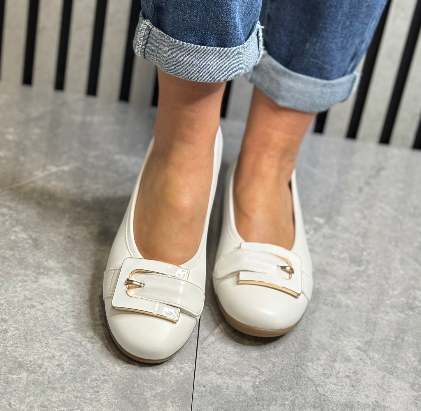 Lotus - 'Tandy' White Buckle Detail Pump