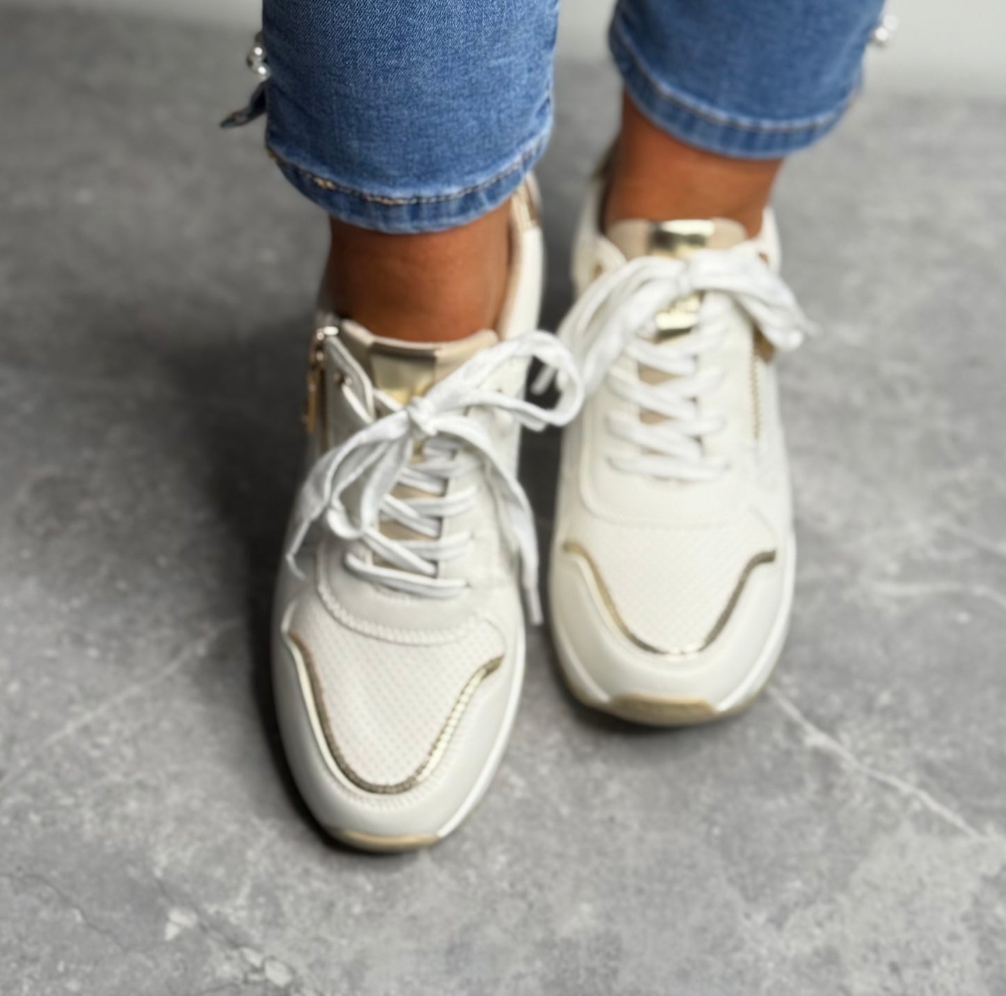 Redz - Off White Wedge Trainer