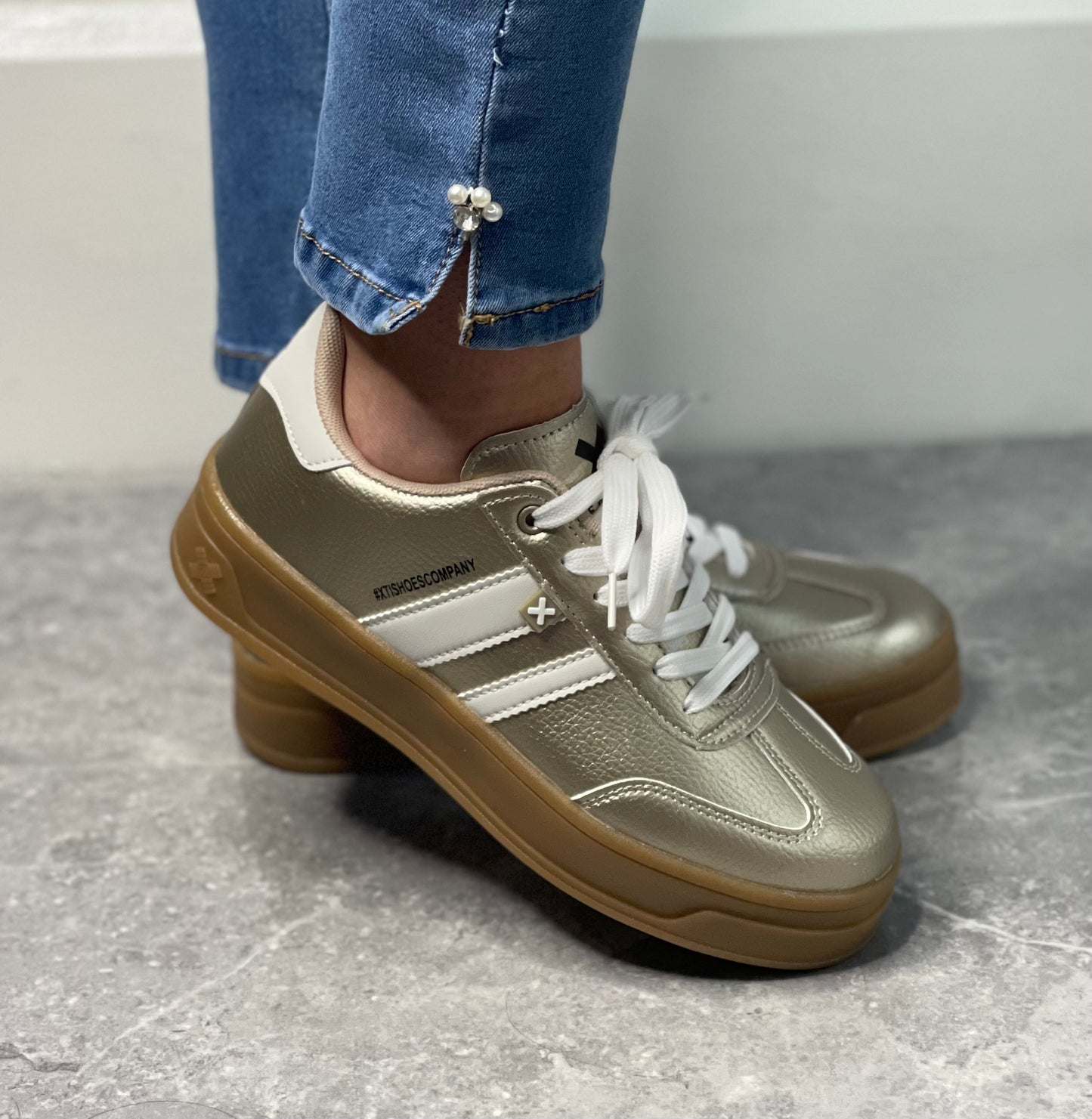 Xti - Gold Metallic Side Stripe Gum Sole Trainer