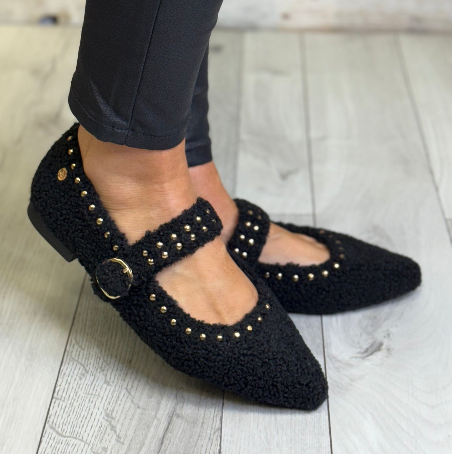 Xti - Black Teddy Pointed Shoe (144635)