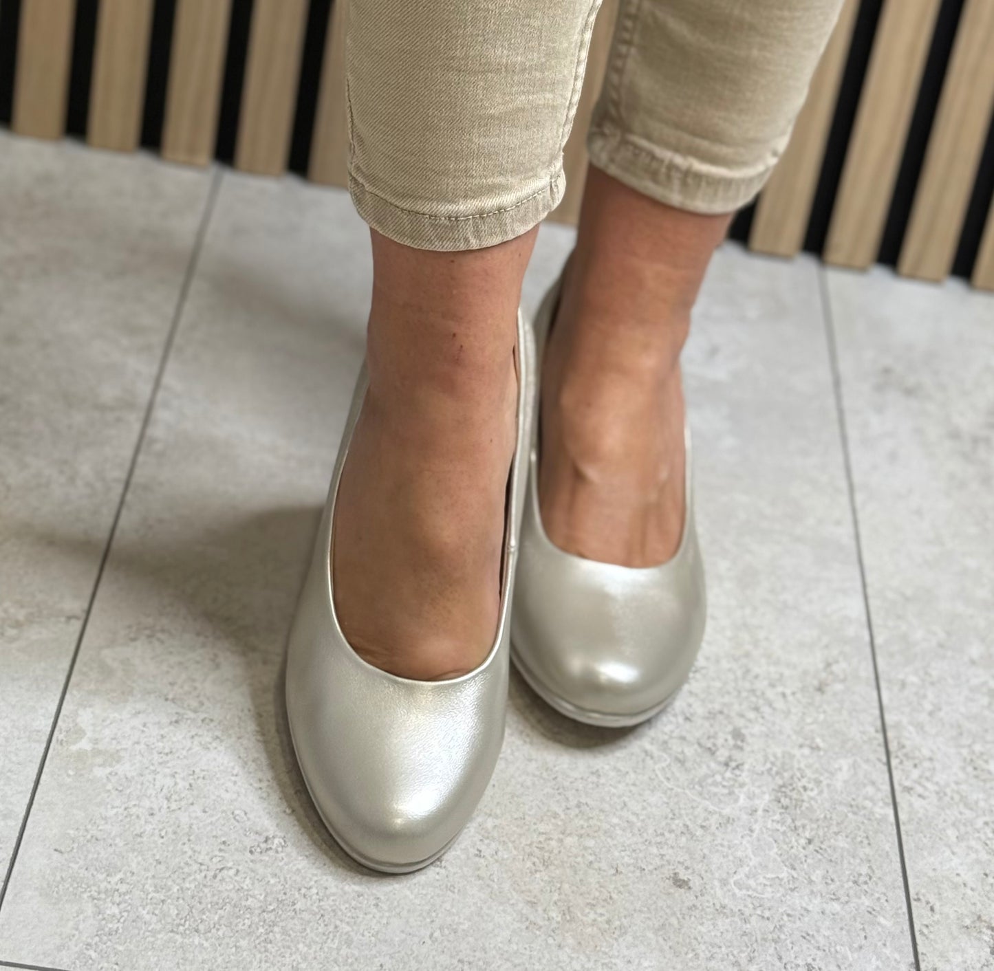 Zanni & Co - 'Ruwais One' Gold Gleam Wedge Shoe