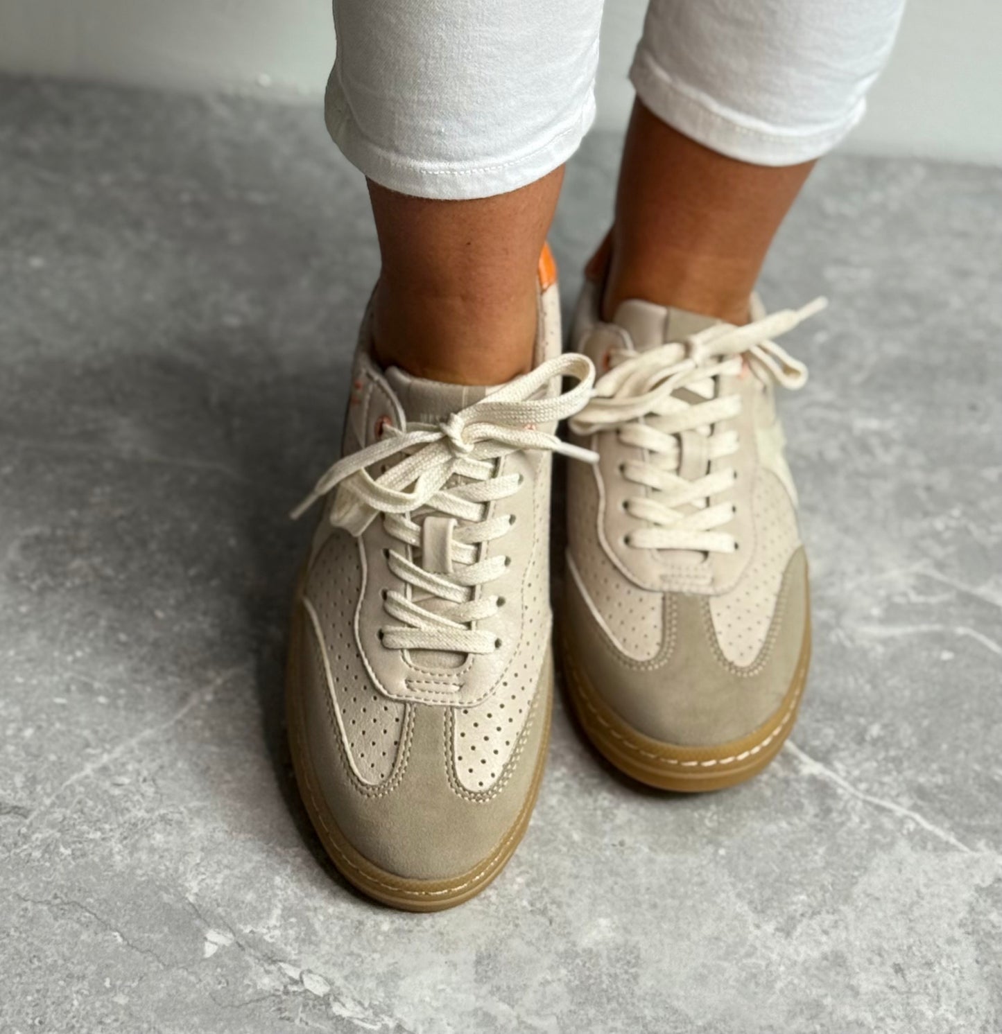 Mustang - Beige Detailed Gum Sole Trainer