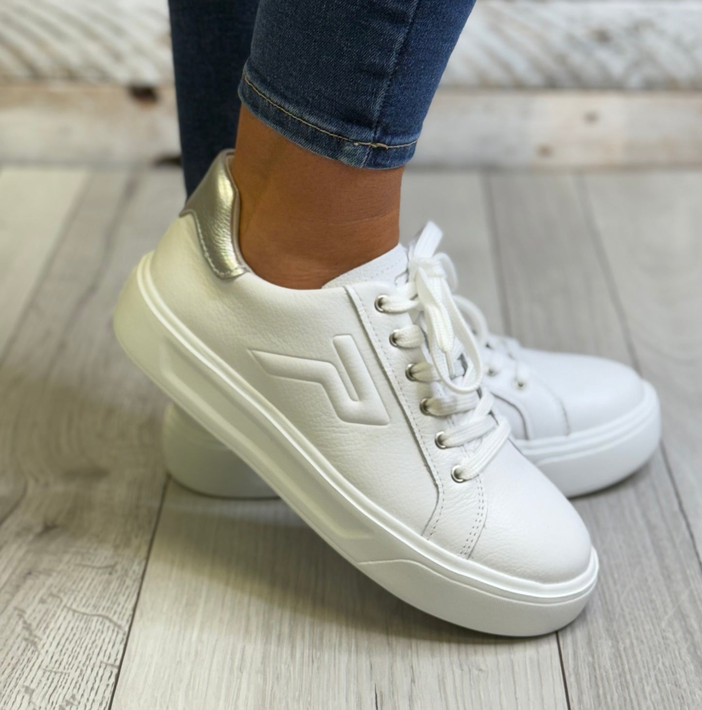 Pegada - White/Silver Trim Leather Trainer