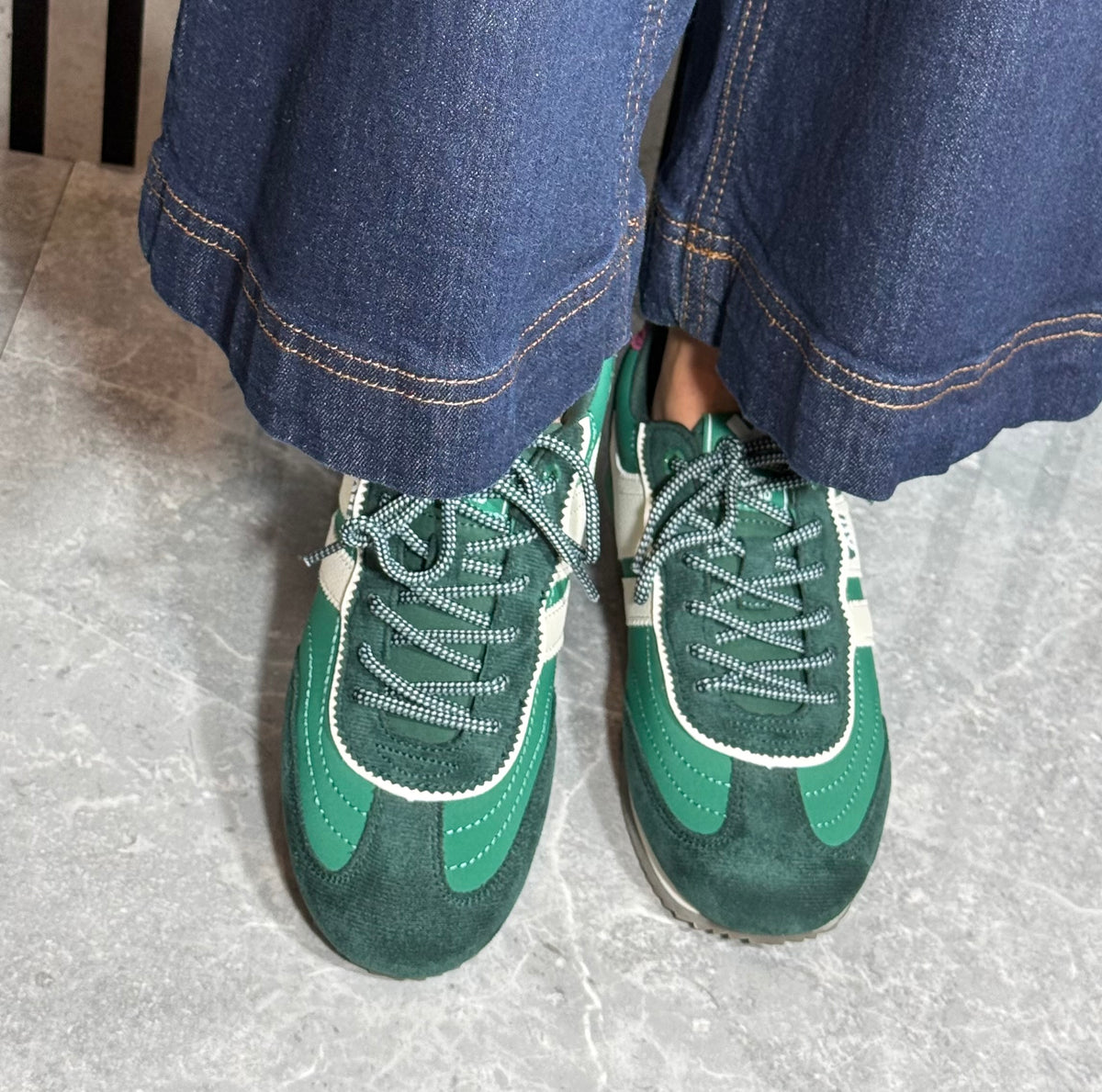 Xti - Green Side Stripe Trainer (146118)