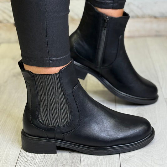Jana - Black Softline Chelsea Boot