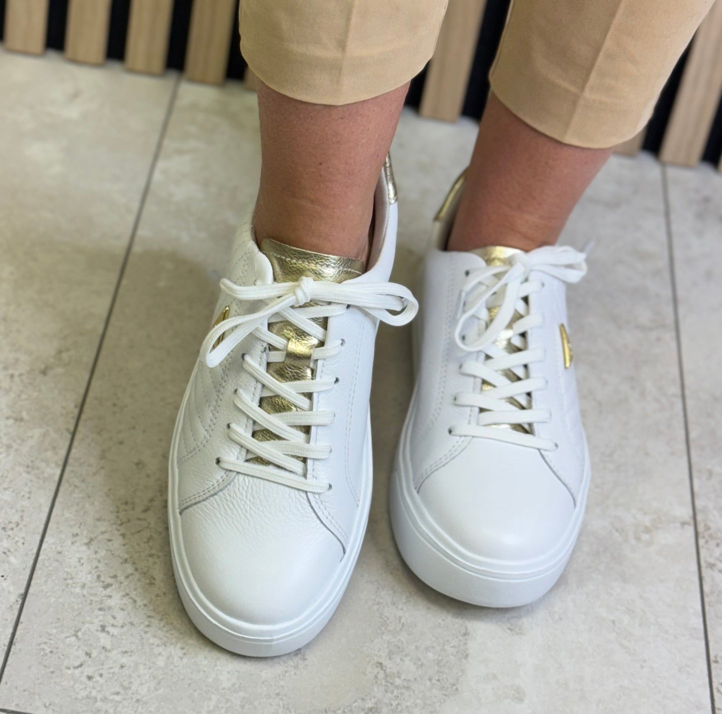 Pegada - White/Gold Combo Leather Trainer