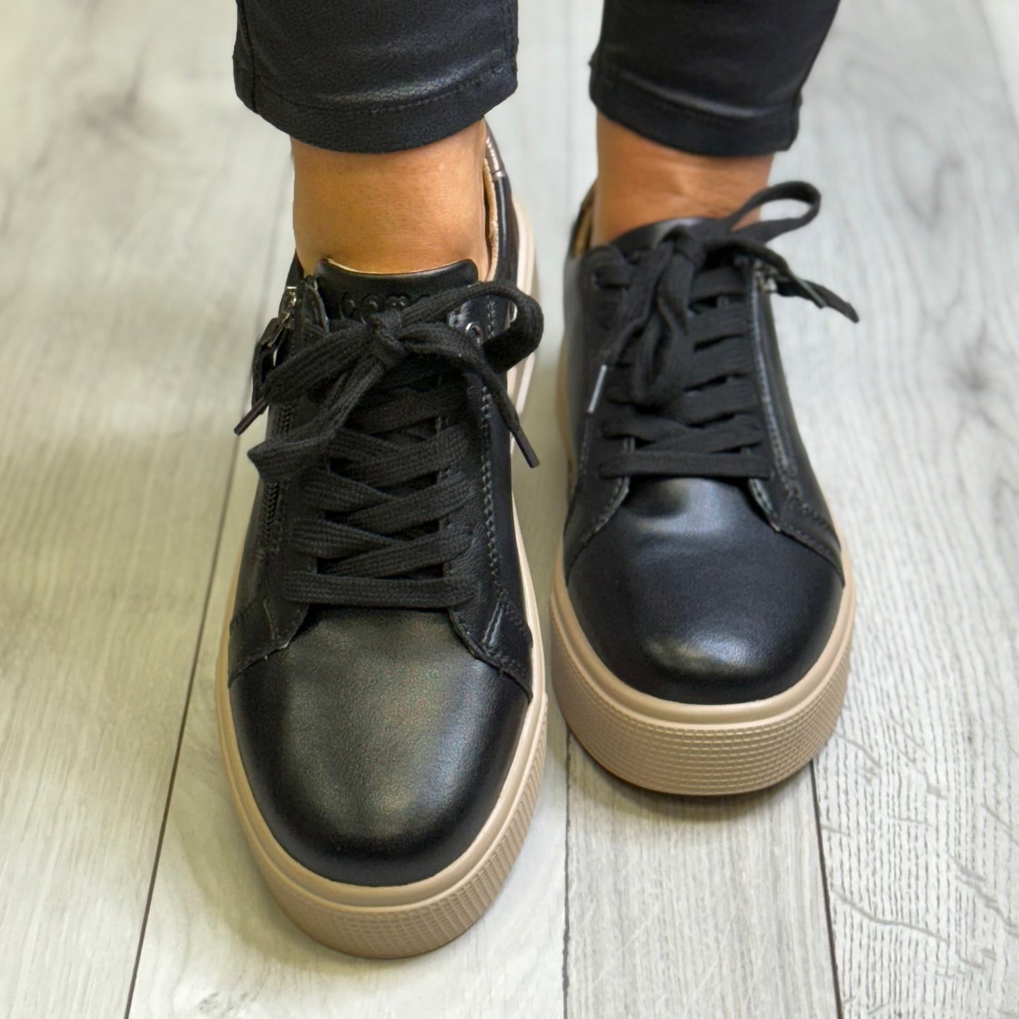 Patrizio Como - 'Ravenna' Matt Black Platform Trainer