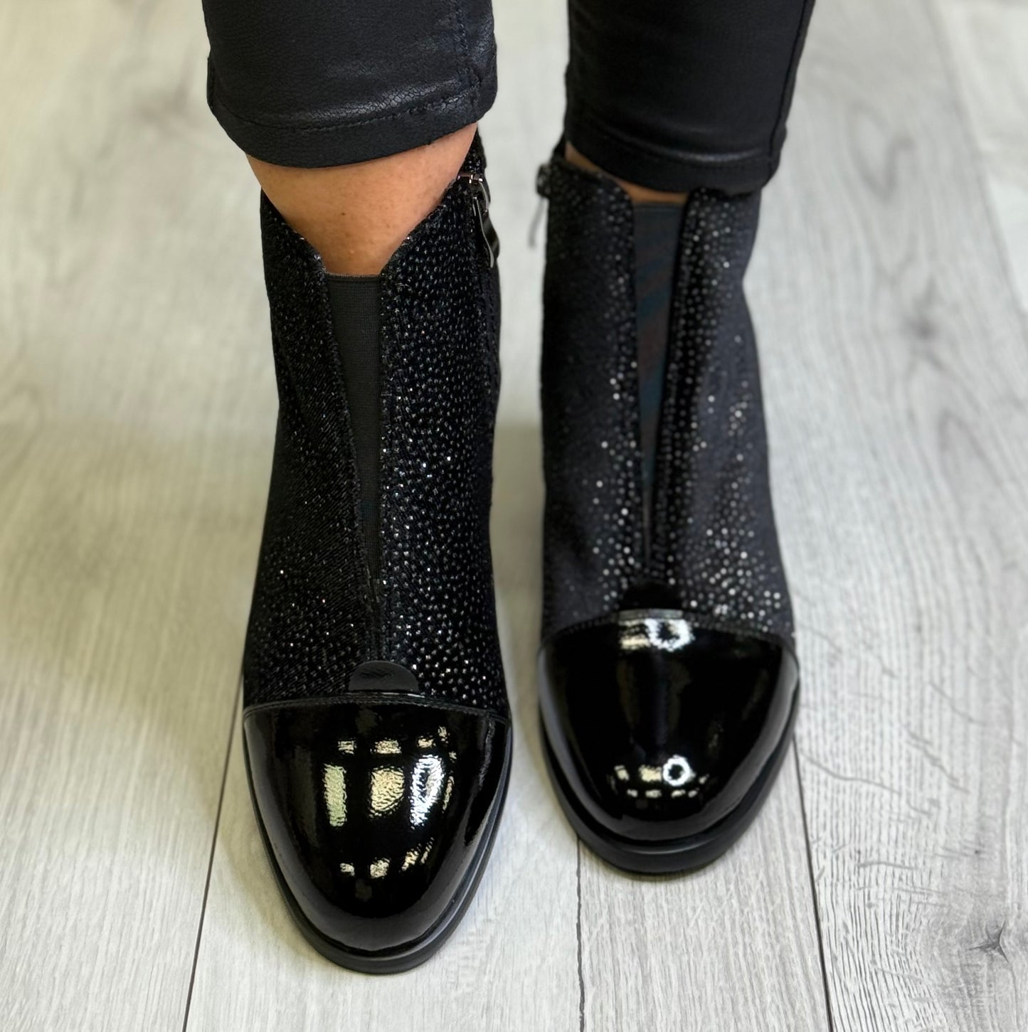 Redz - Black Sparkle Combo Boot