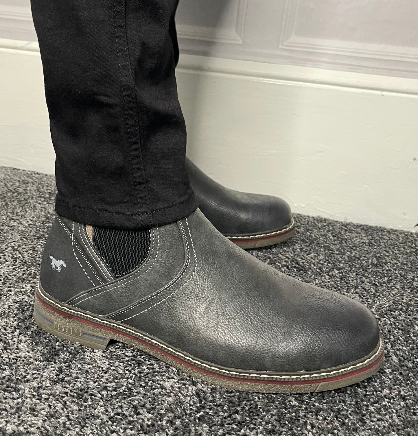 Mustang Mens - Graphite Chelsea Boot