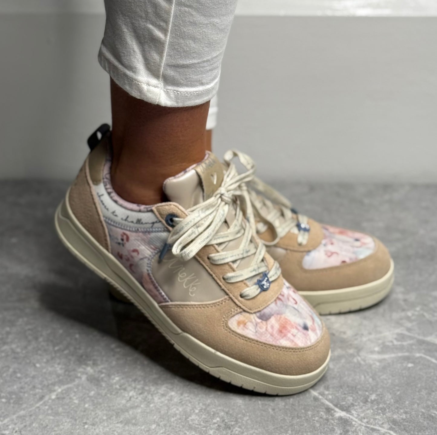 anekke - Beige Floral Detailed Trainer