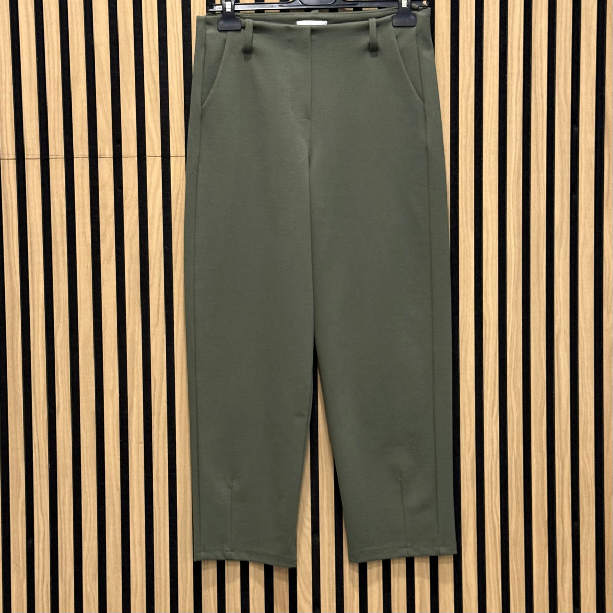 Khaki Pintuck 7/8 Trouser
