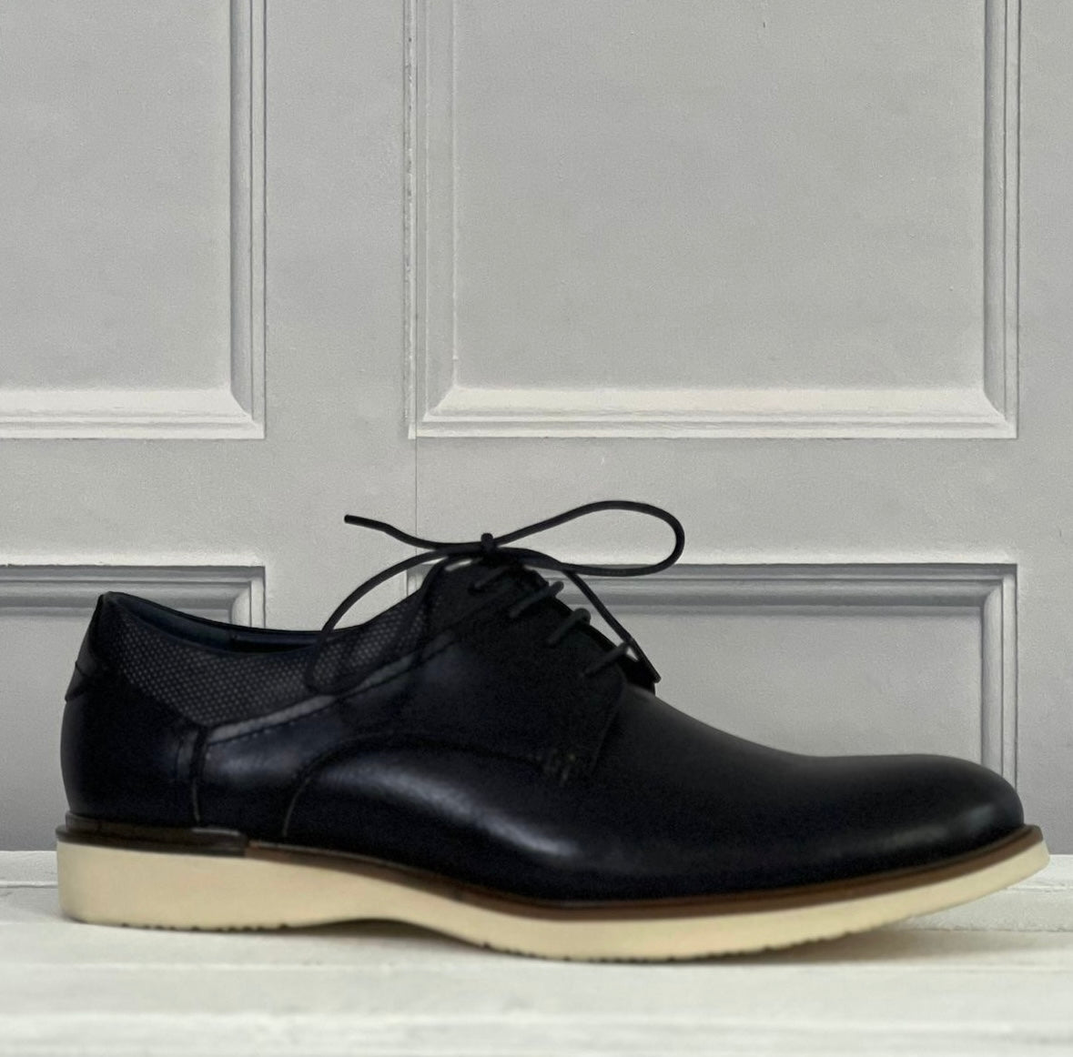 Escape - Men's Navy Leather Shoe