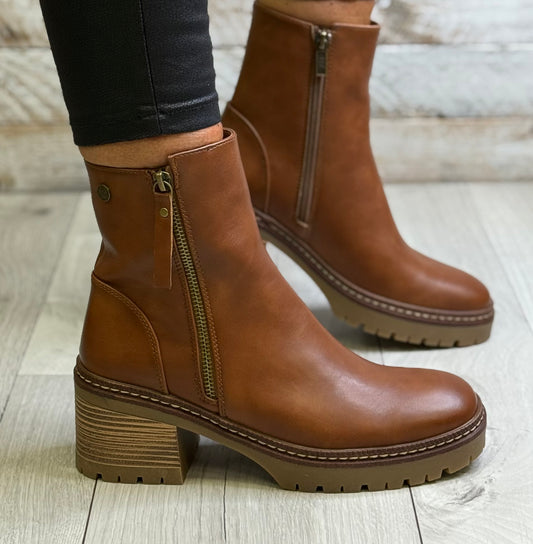 Xti - Camel Side Zip Block Heel Boot