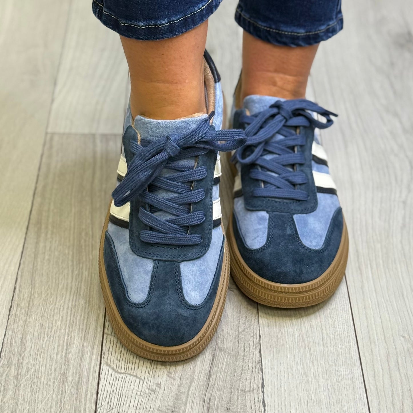 Drilleys- 'Eighty Three' Pacific Blue Trainer