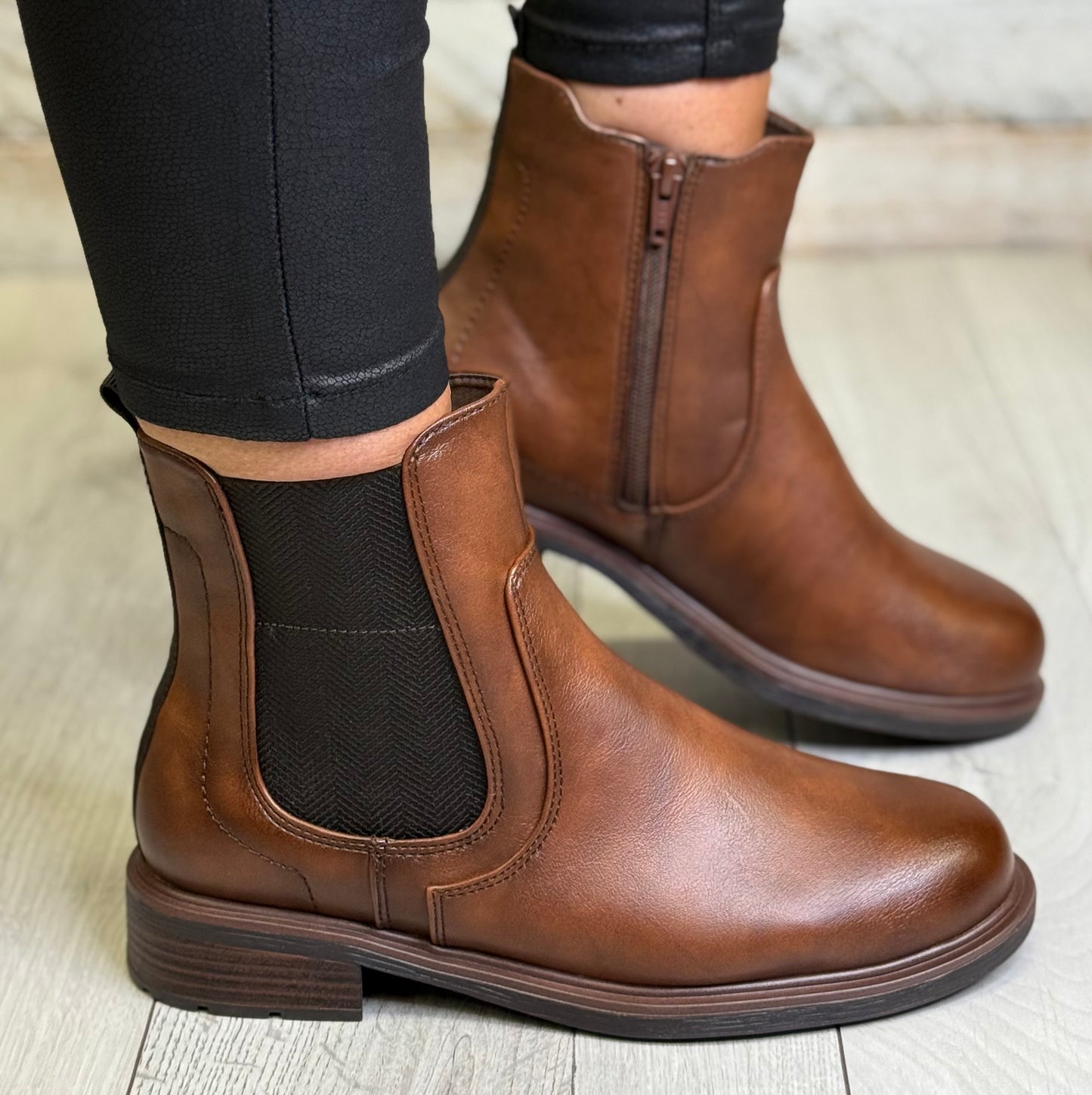 Jana - Cognac Softline Chelsea Boot
