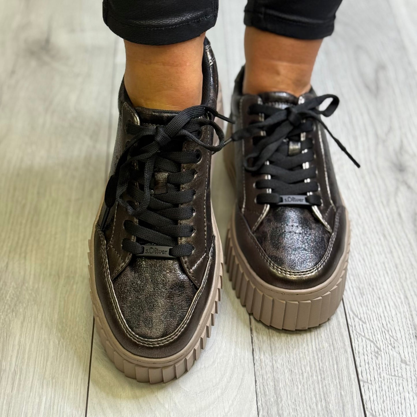 S Oliver - Bronze Platform Combo Trainer