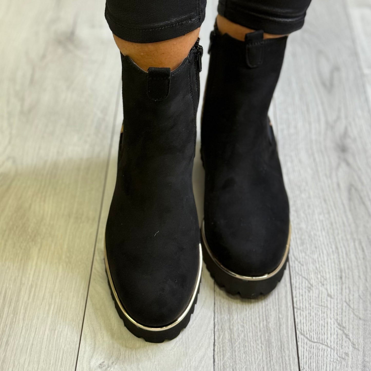 Lunar - 'Nakita' Black/Leopard Ankle Boot