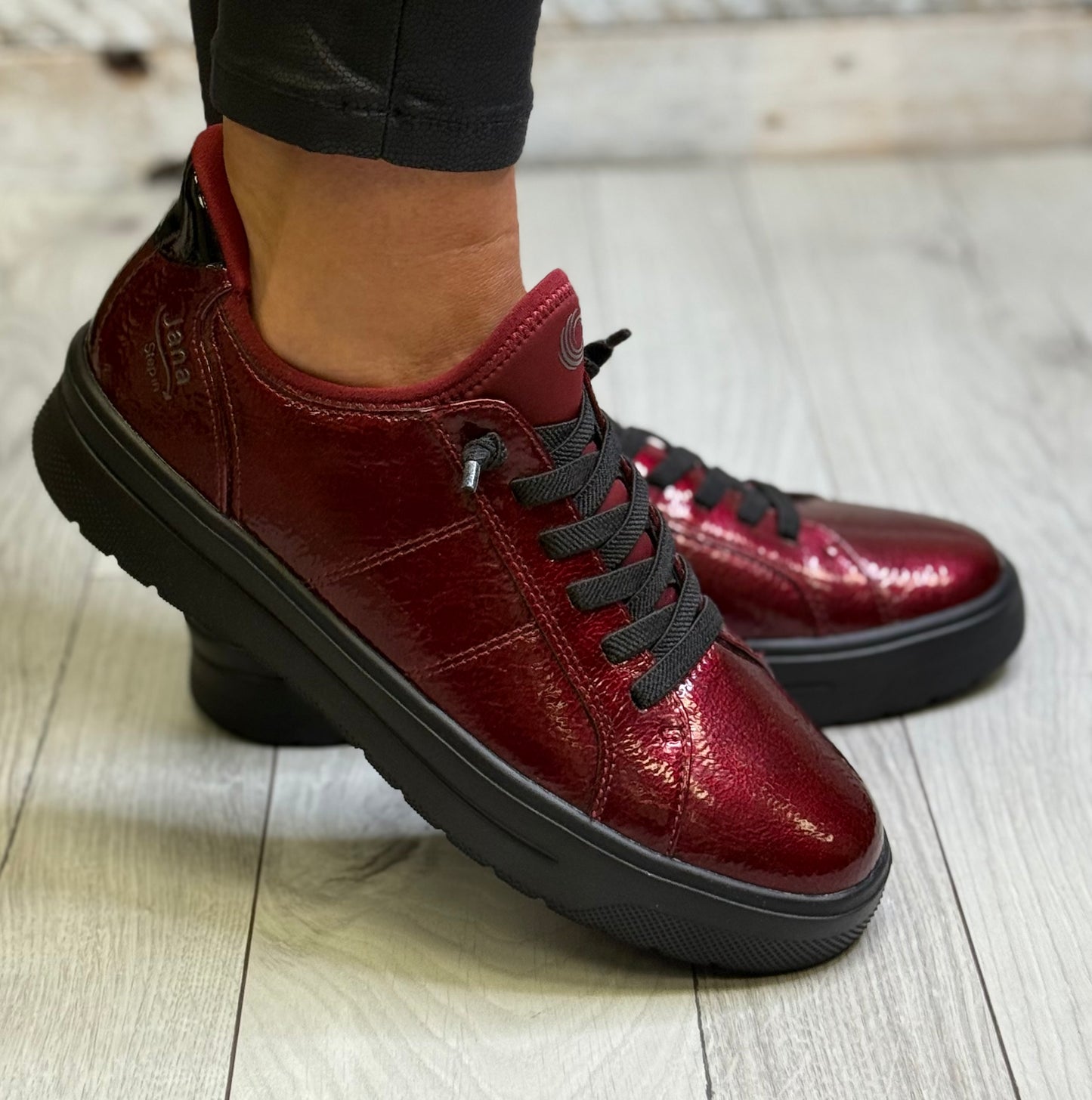 Jana - Vino Patent Step In Trainer