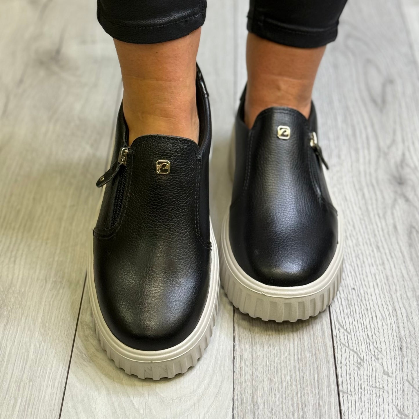 Pegada - Black Side Zip Leather Trainer