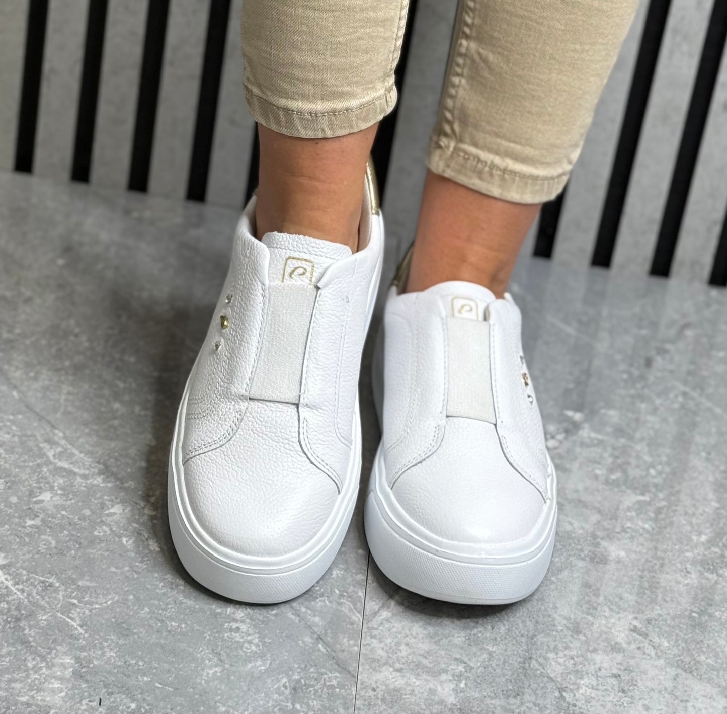 Pegada - White/Gold Slip On Leather Trainer