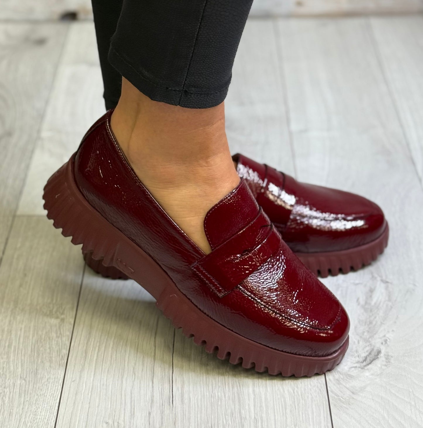 Wonders - A-4402 Vino Leather Loafer