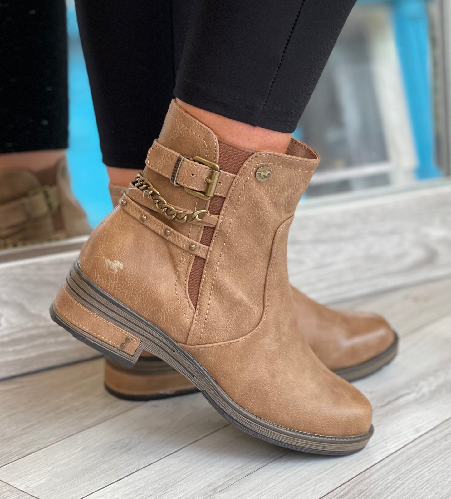 Mustang - Taupe Chain Detail Boot