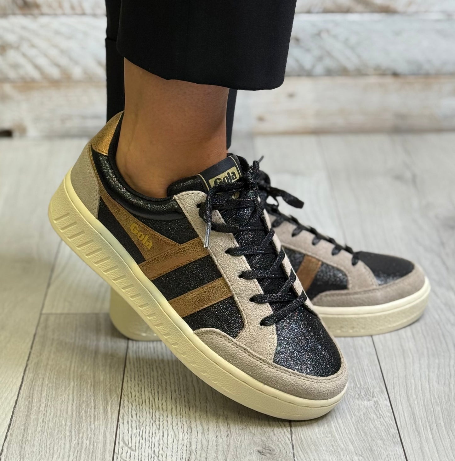 Gola - ‘Superslam Blaze 2’ Black/Bronze Trainer