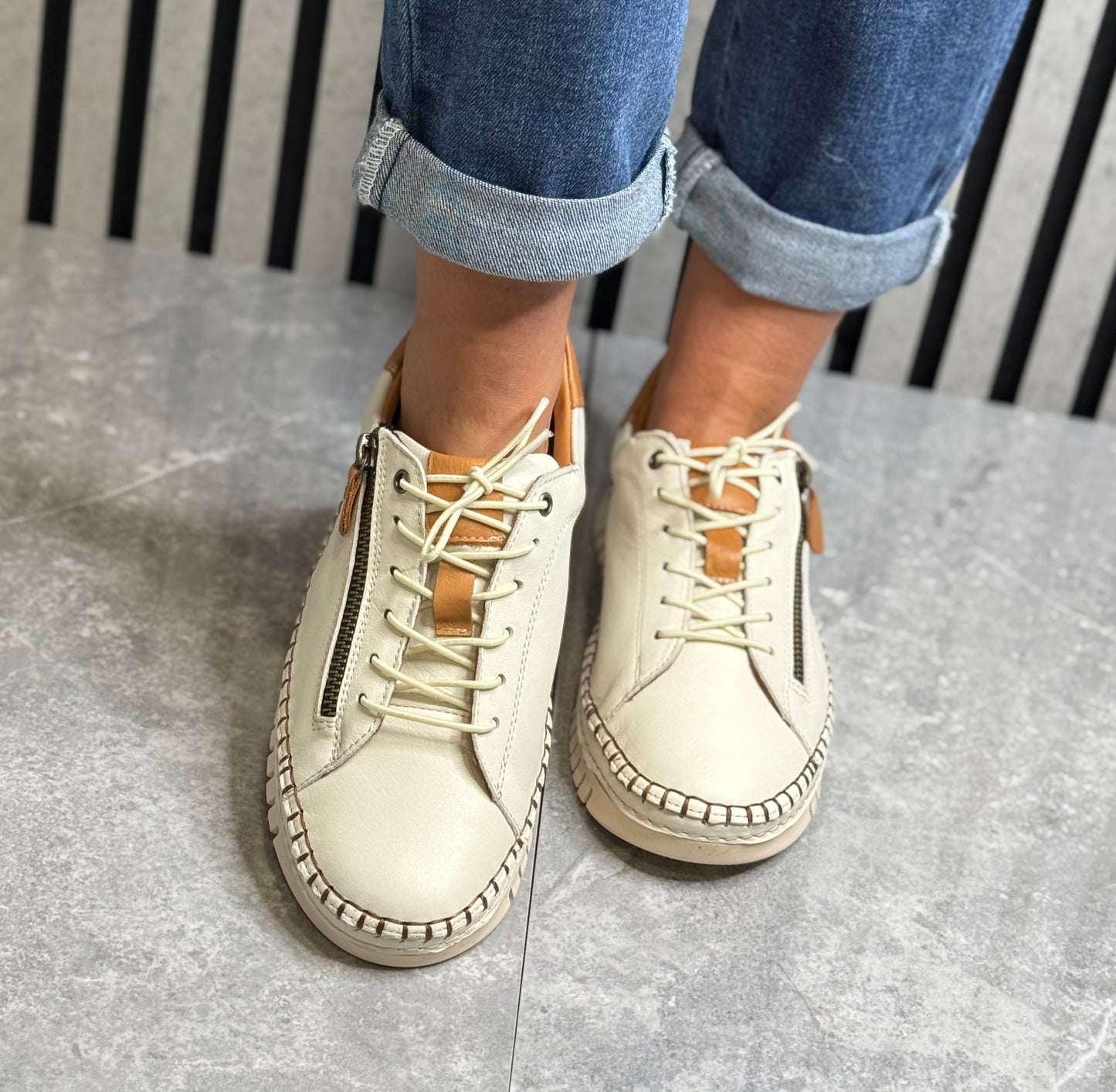 Modella - ‘Josie' Cream Casual Leather Shoe