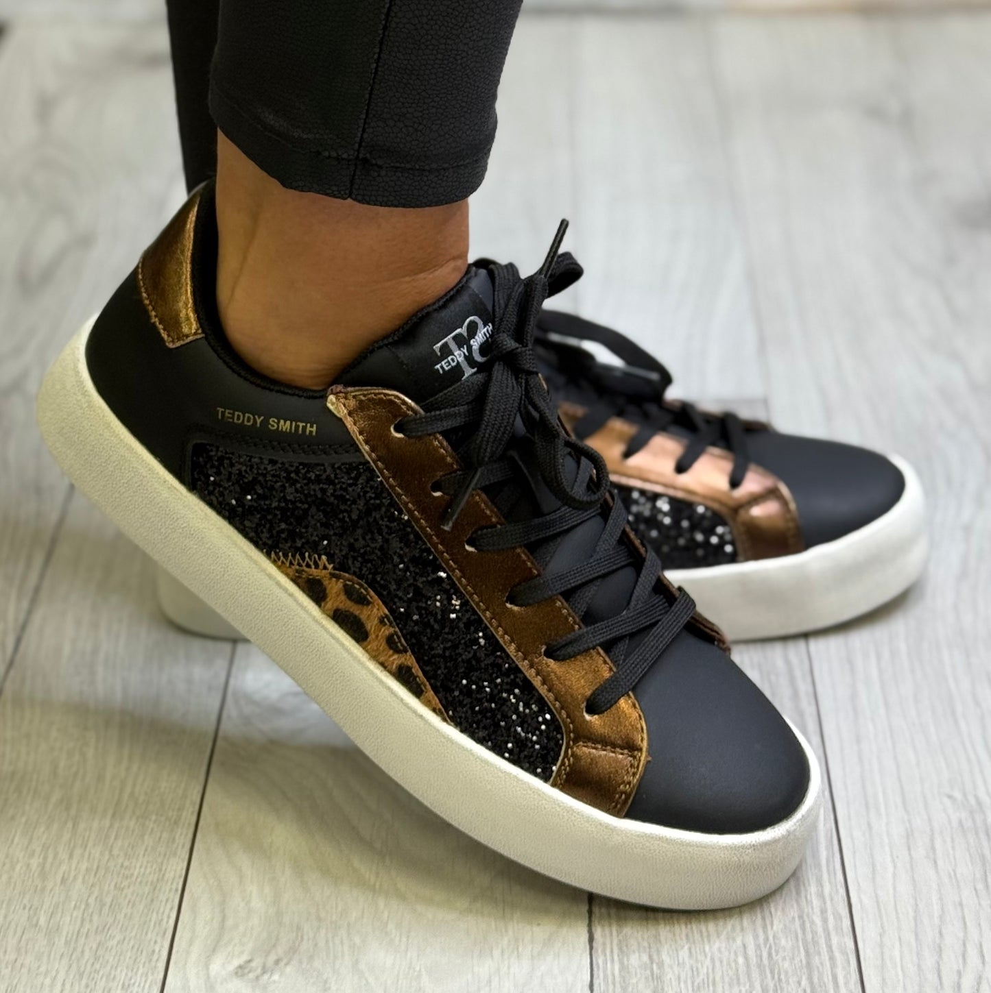 Teddy Smith - Black/Rose Gold Glitz Leather Trainer