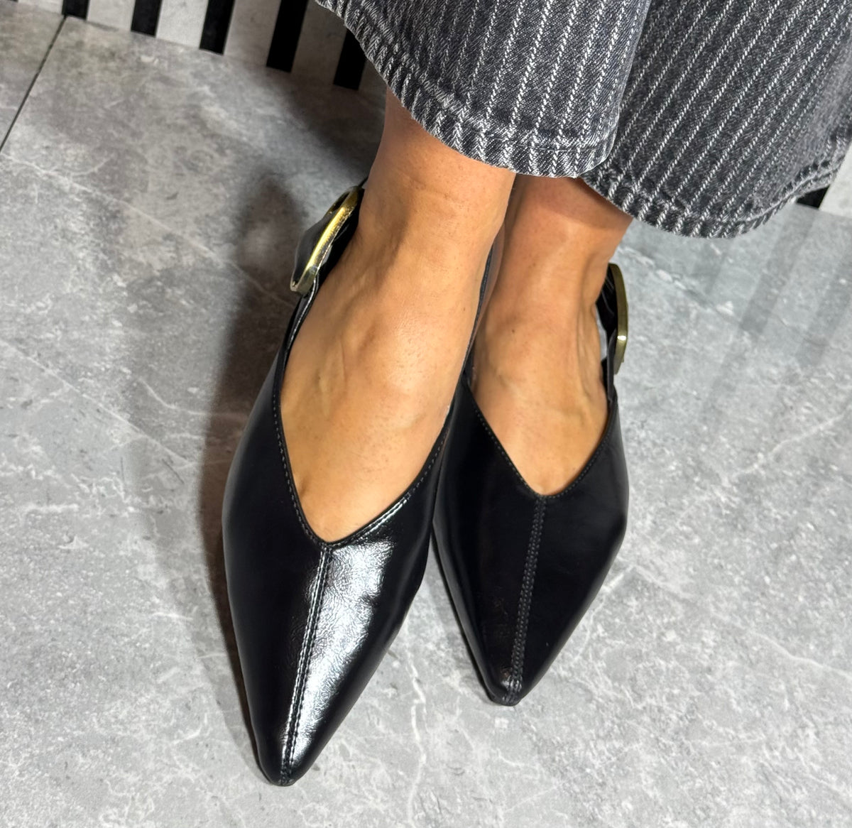 Xti - Black Pointed Slingback Shoe (146399)
