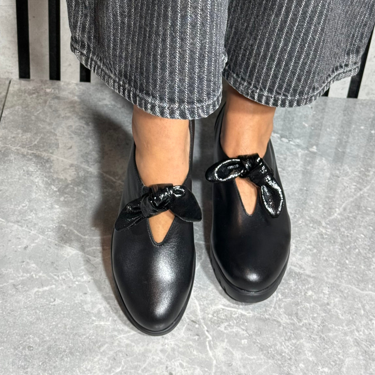 Wonders - C-33159 Black Leather Bow Detail Slip On Wedge Shoe