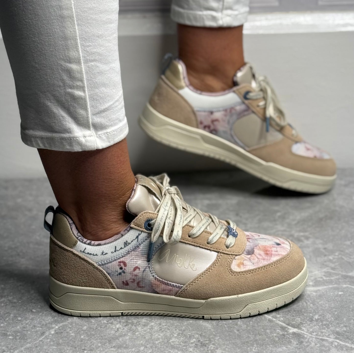 anekke - Beige Floral Detailed Trainer