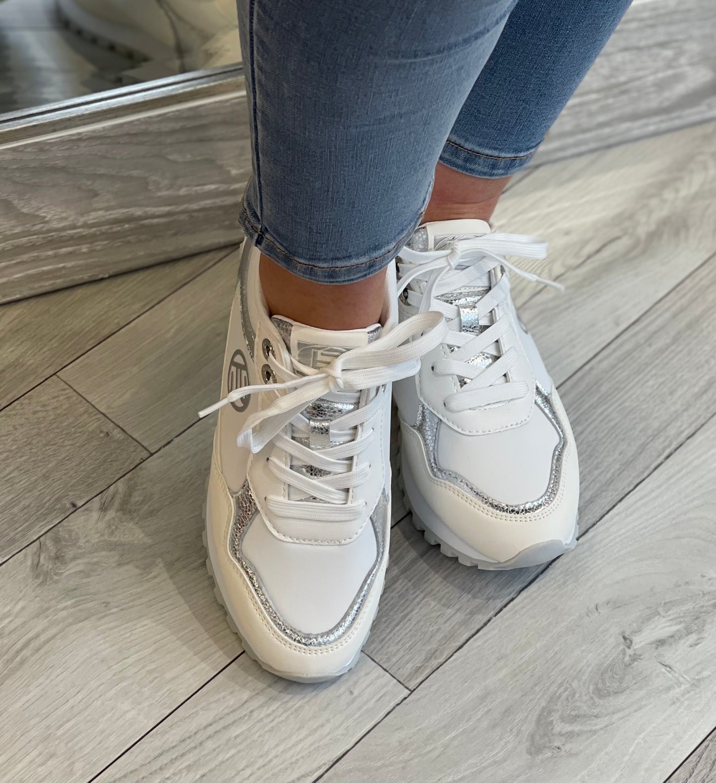 Bagatt- Off White/Silver Trainer