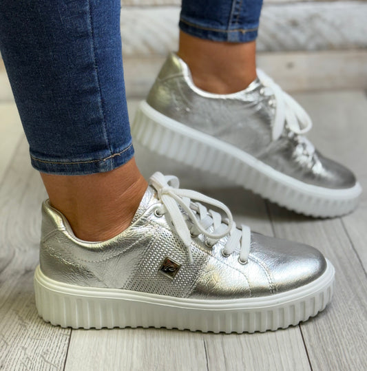 Pegada - Metallic Silver Leather Trainer