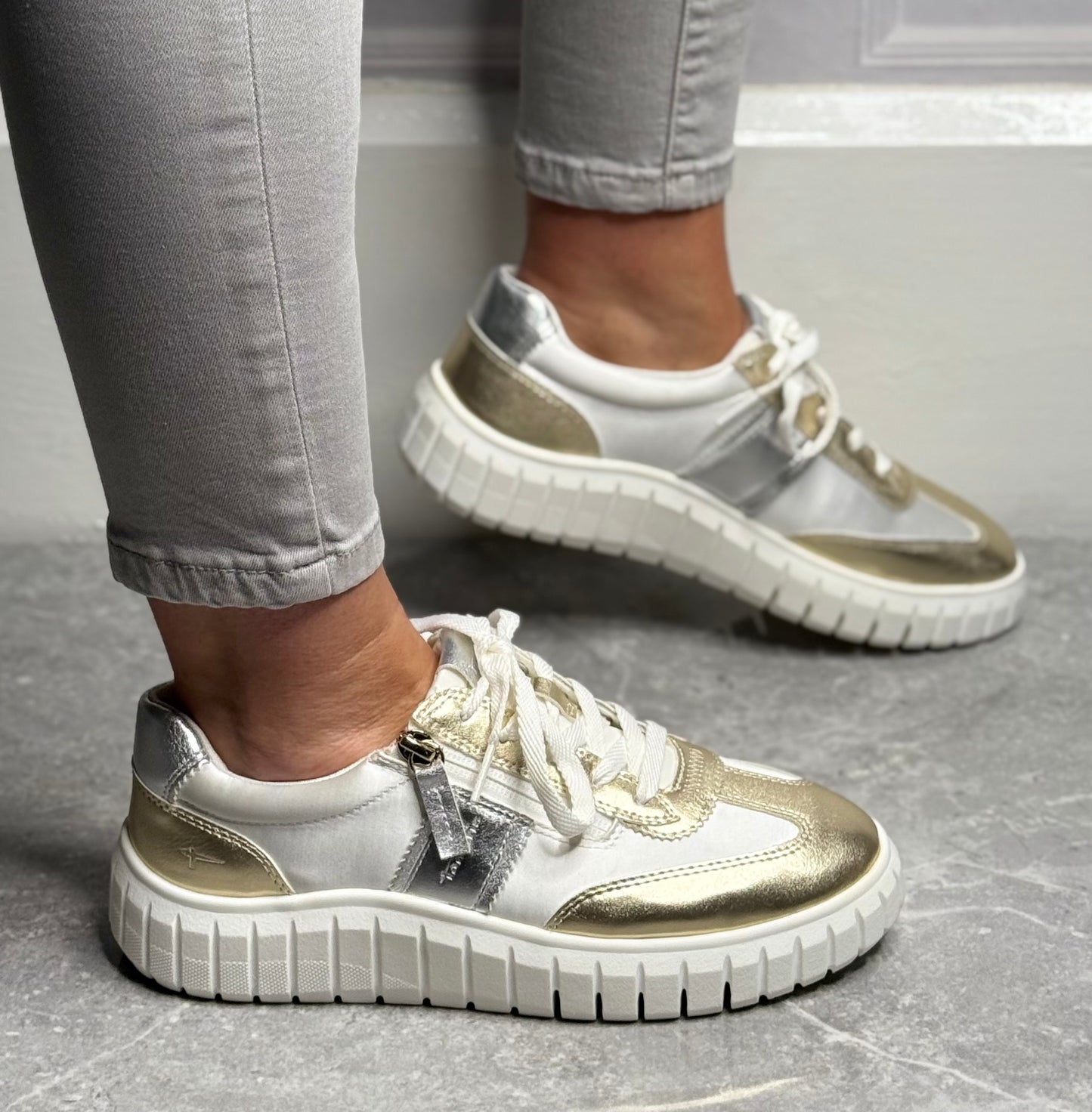 Tamaris Comfort - Gold/Silver Metallic Trainer