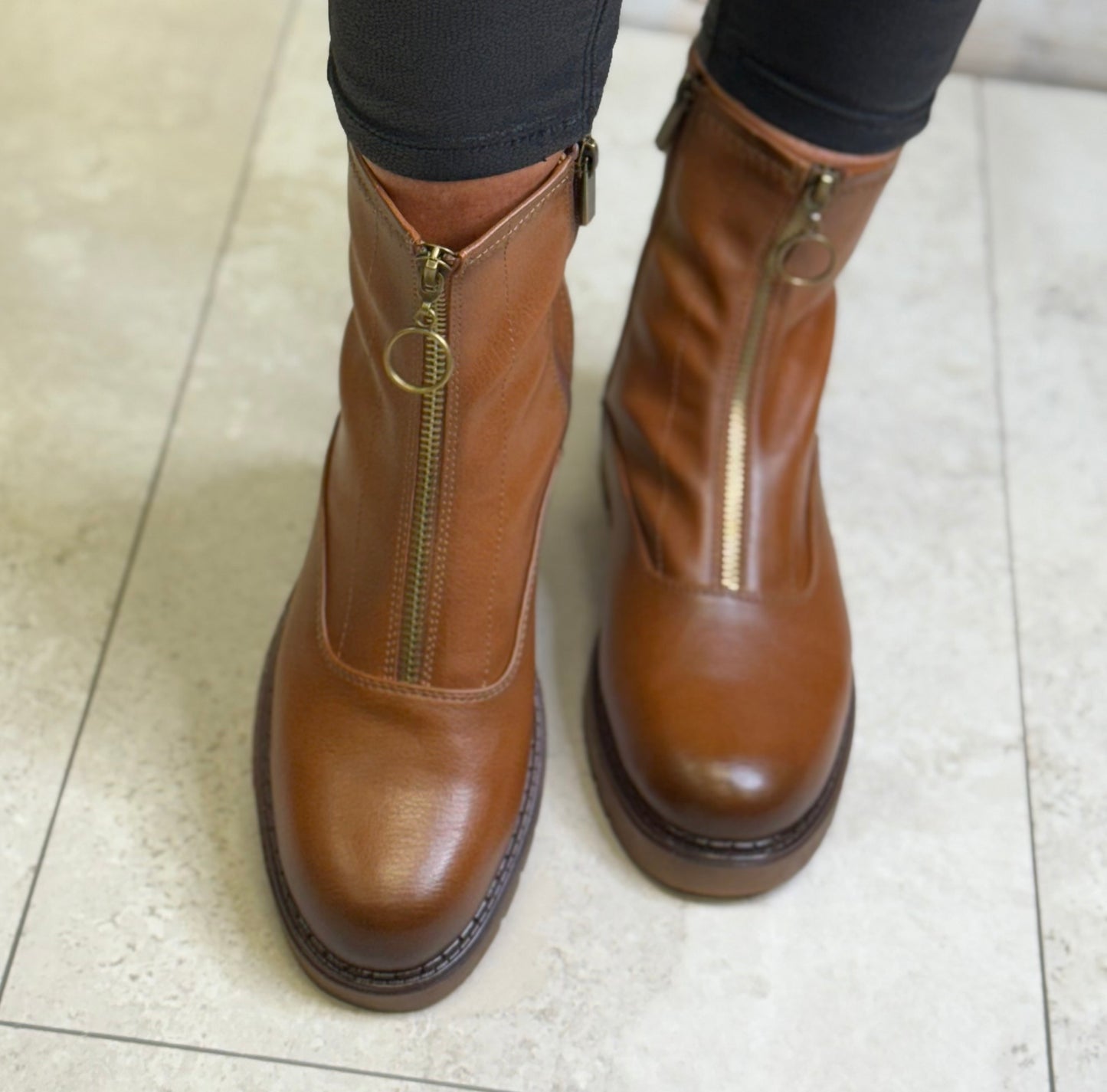 Patrizio Como - 'Innsbuck' Caramel Front Zip Detail Boot