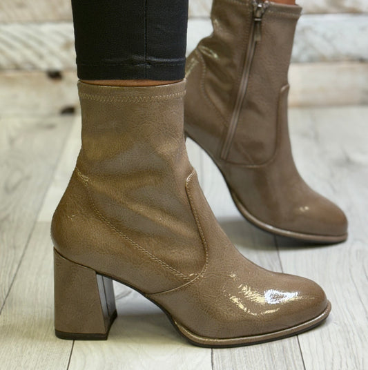 Tamaris - Taupe Patent Block Heel Boot