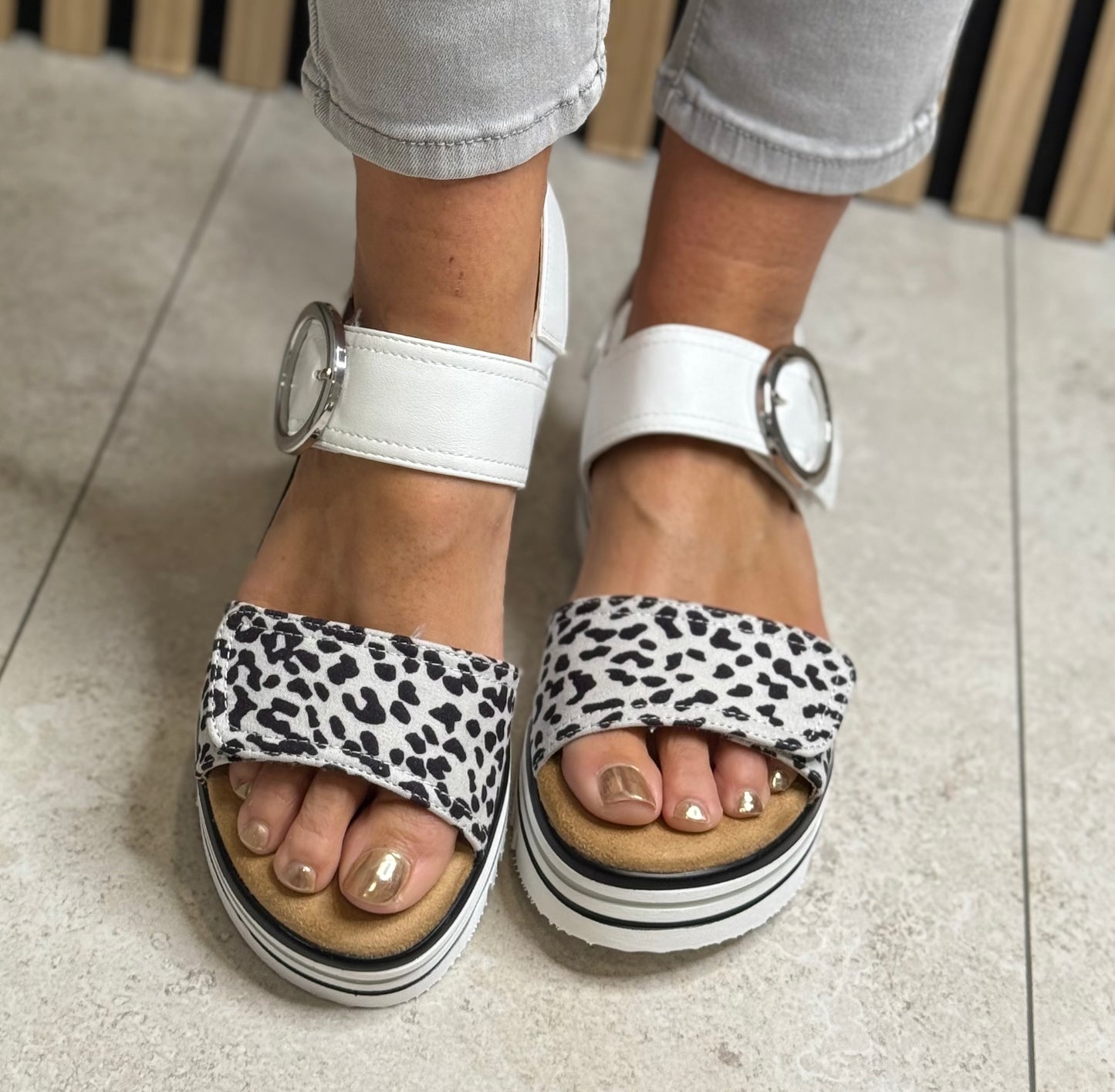 Lunar - 'Ronda' White Combo Sandal