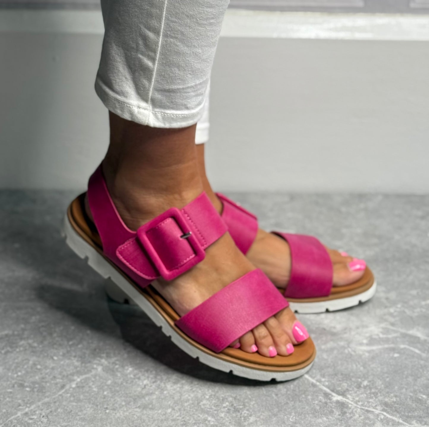 Lunar - 'Cher' Fuchsia Sandal