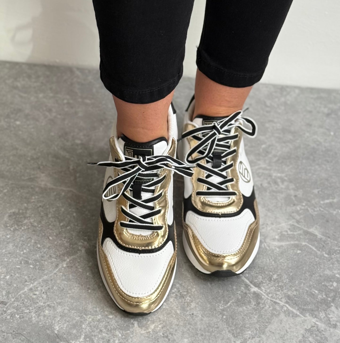 Bagatt- White/Gold Multi Trainer