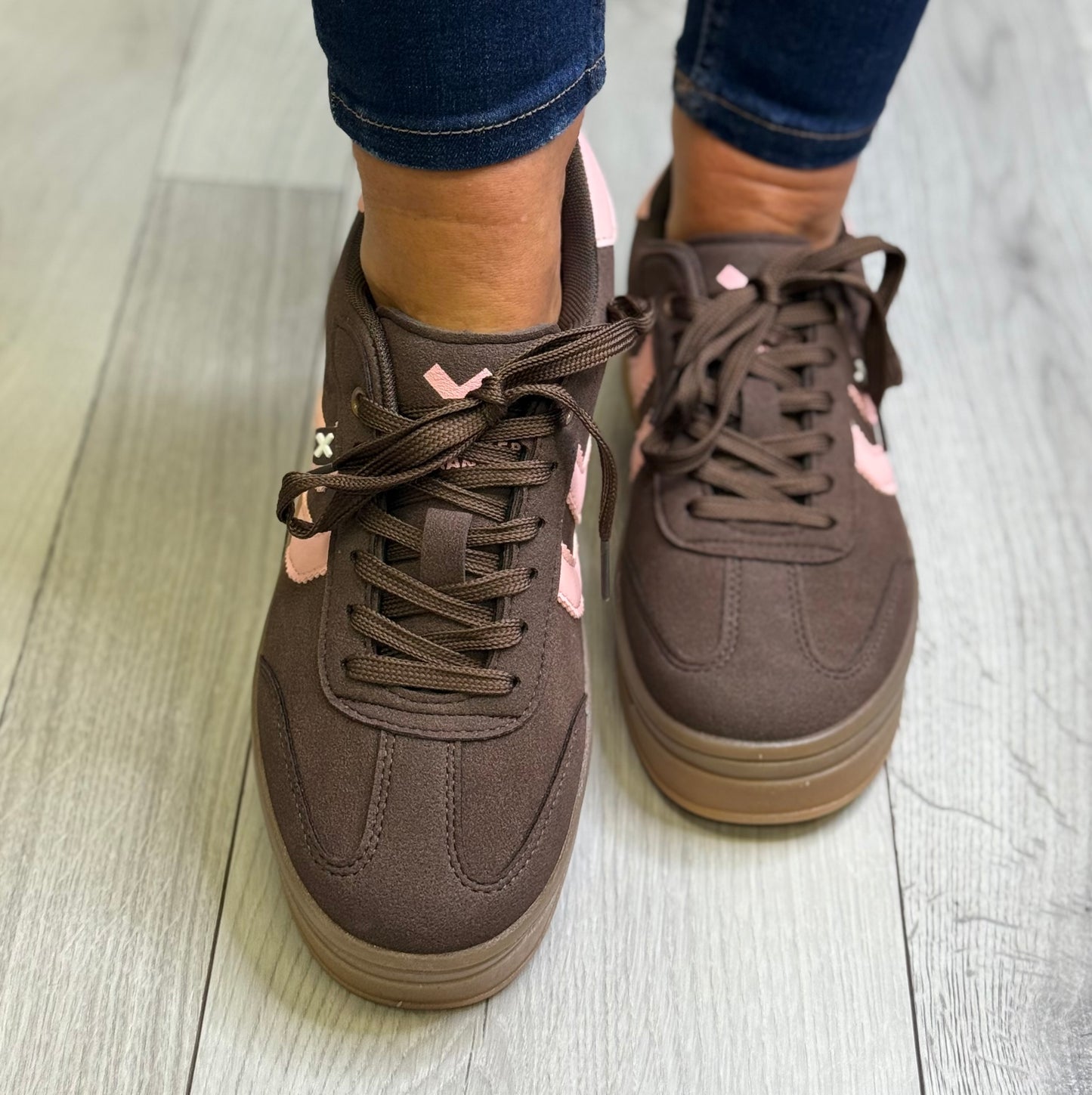 Xti - Brown/Pink Combo Trainer (144586)