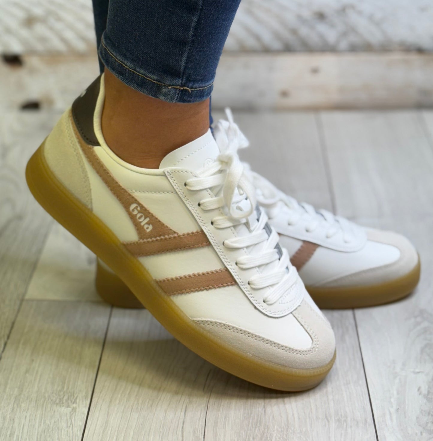 Gola - ‘Viper’ White/Cameo/Dark Brown Gum Sole Trainer
