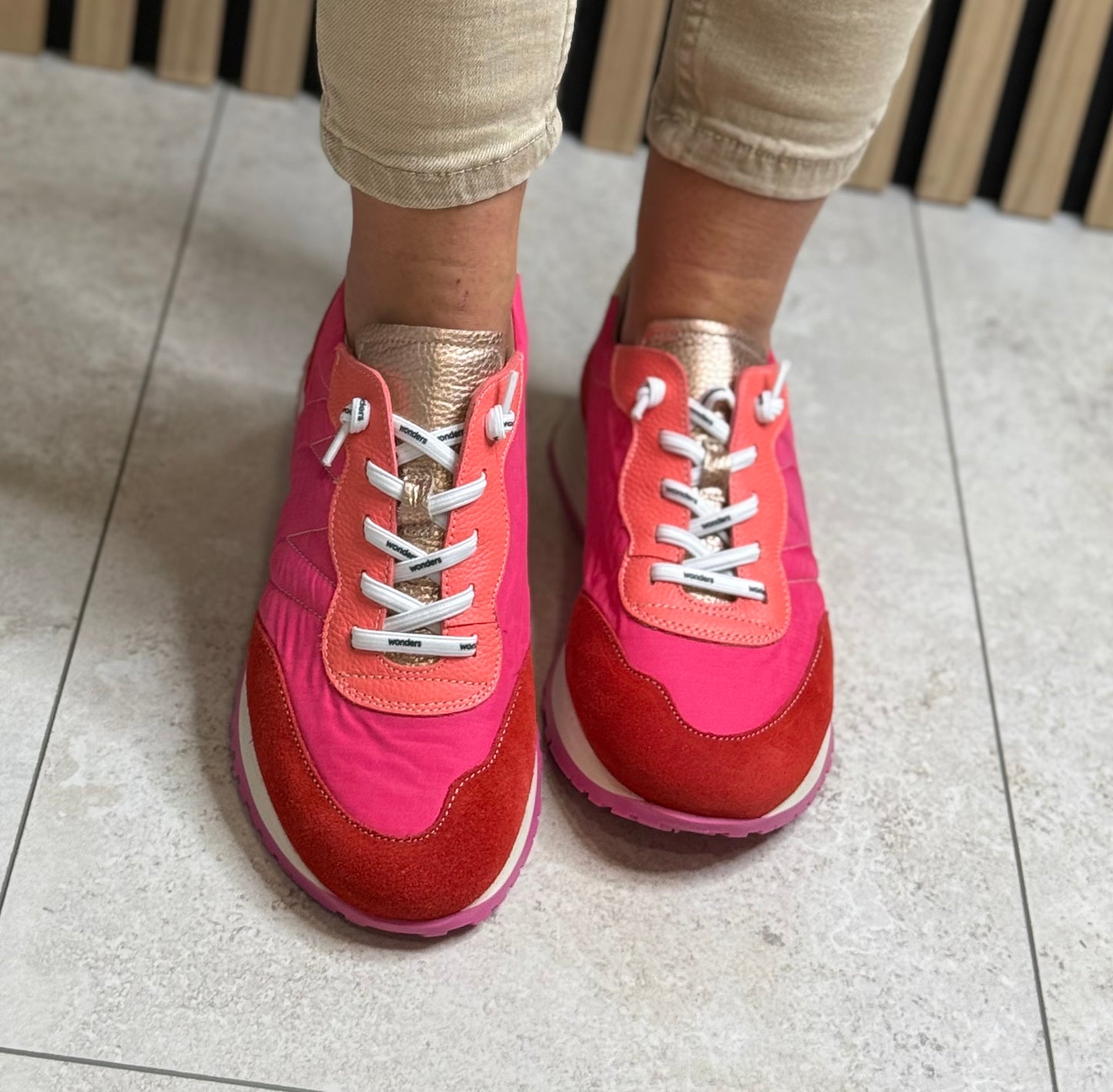 Wonders - A-4802 Flame/Fog/Fresa Trainer