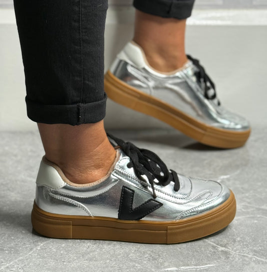 Drilleys- 'Eighty' Illuminate Trainer