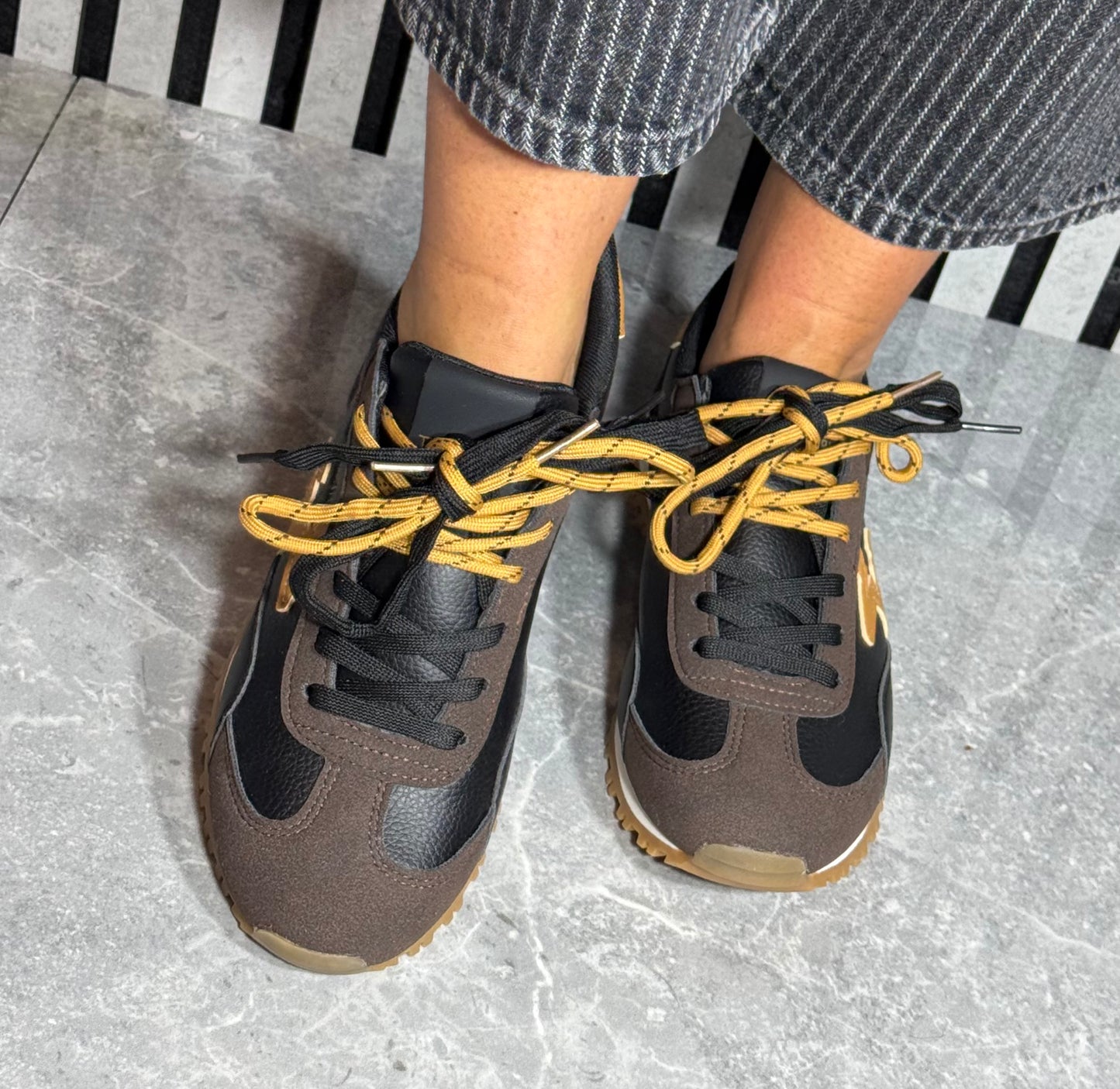 Teddy Smith - Brown/Black Star Detail Trainer (121131)
