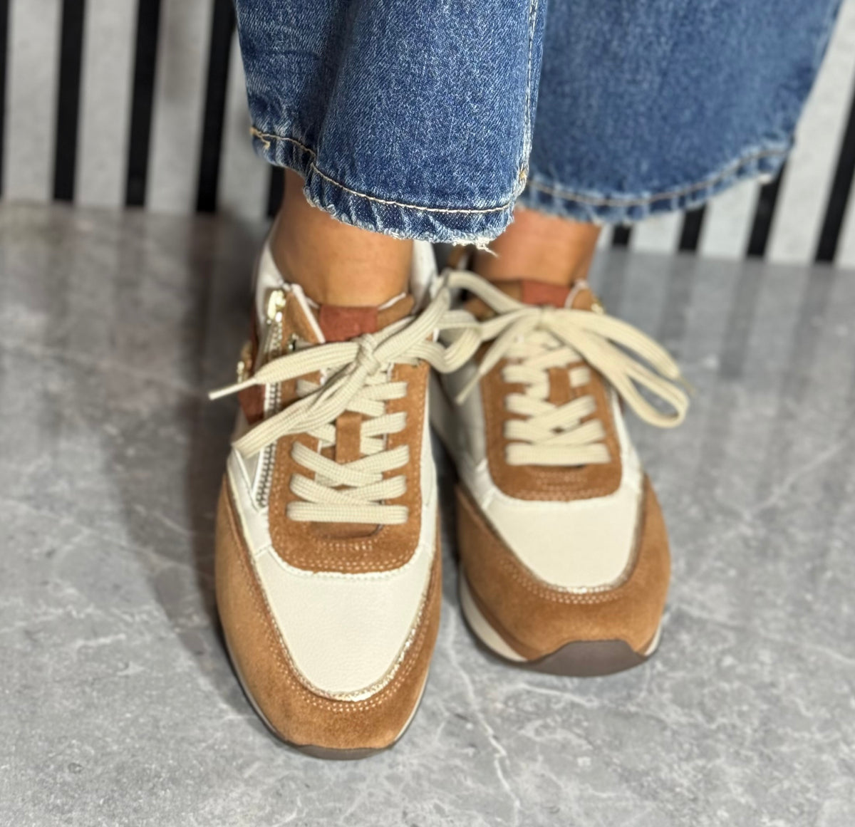 Tamaris - Cognac/Cream Combo Leather Trainer