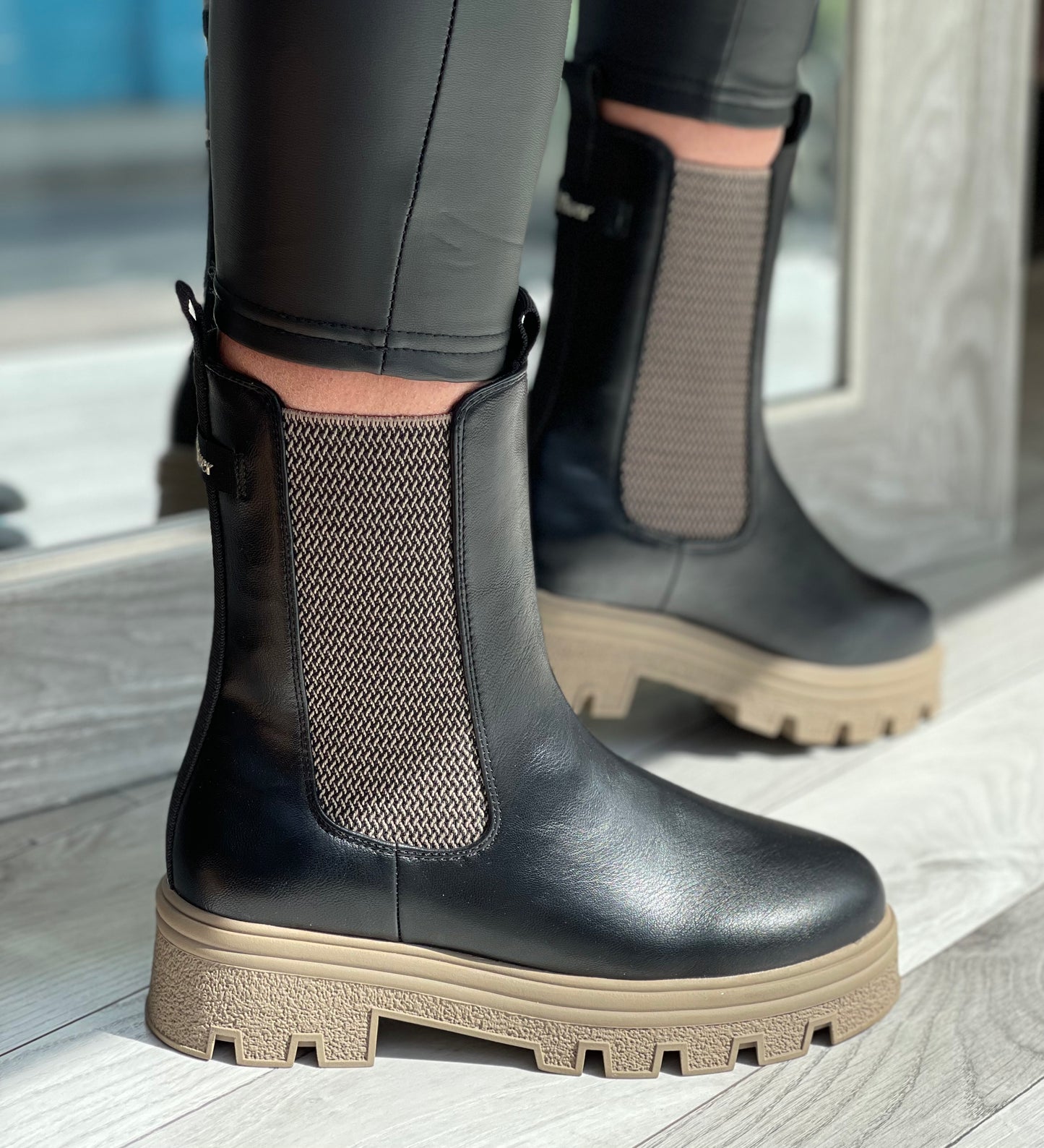 S Oliver - Black Gusset Mid Boot